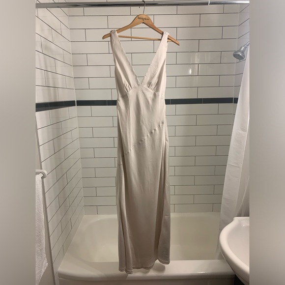 Meshki Nadia Satin Dress - Picture 1 of 6